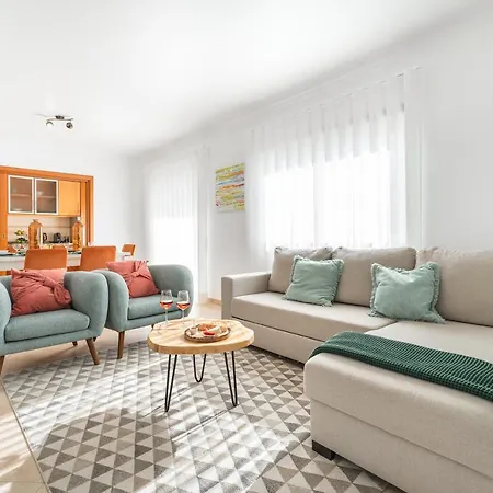 Ocean Getaway - Private Parking In The Center Of Nazare