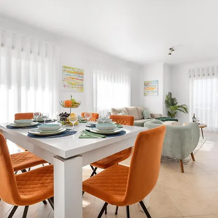 Ocean Getaway - Private Parking In The Center Of Nazare Apartman